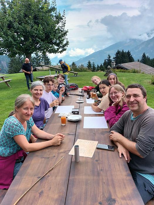 Angi Nolden, Elki + Jakob Skalezky, Nicolas Nolden, Helen, Natalie, Lily Skalezky, Ella Nolden, Anna, Jo Nolden, Holiday in Les Crosets, Switzerland, August 2022